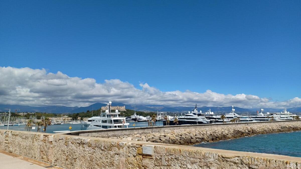 Juan Les Pins Tanit Studio Climatise Vue Sur Mer Piscine Antibes Exteriör bild
